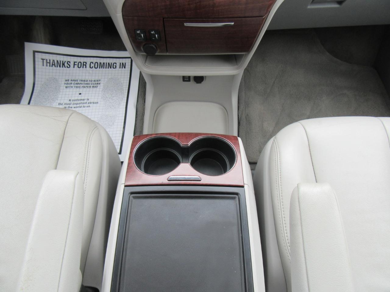 Toyota Sienna XLE FWD 8-Passenger V6 2013
