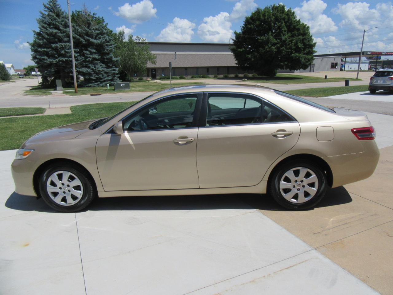 Toyota Camry LE 2010
