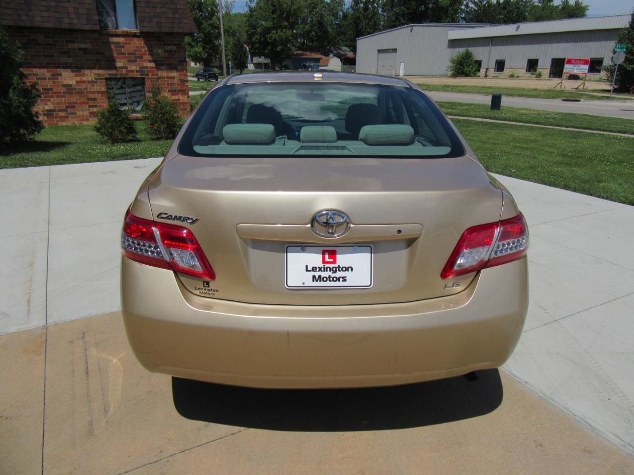 Toyota Camry LE 2010