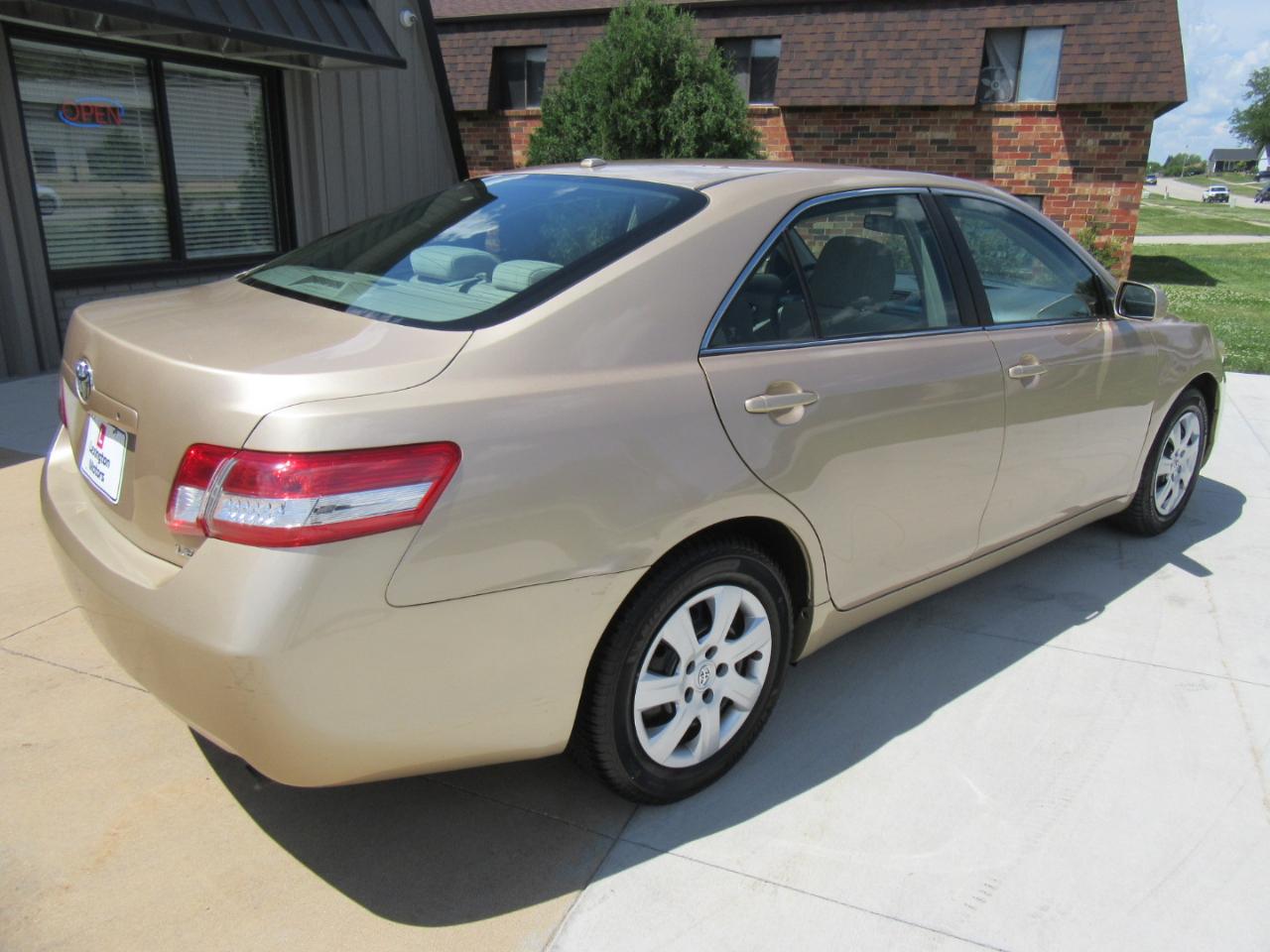 Toyota Camry LE 2010