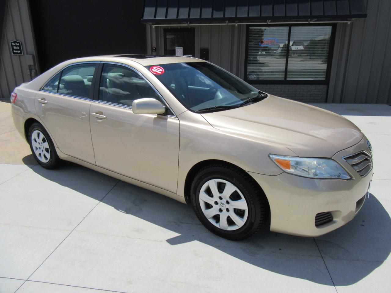 Toyota Camry LE 2010