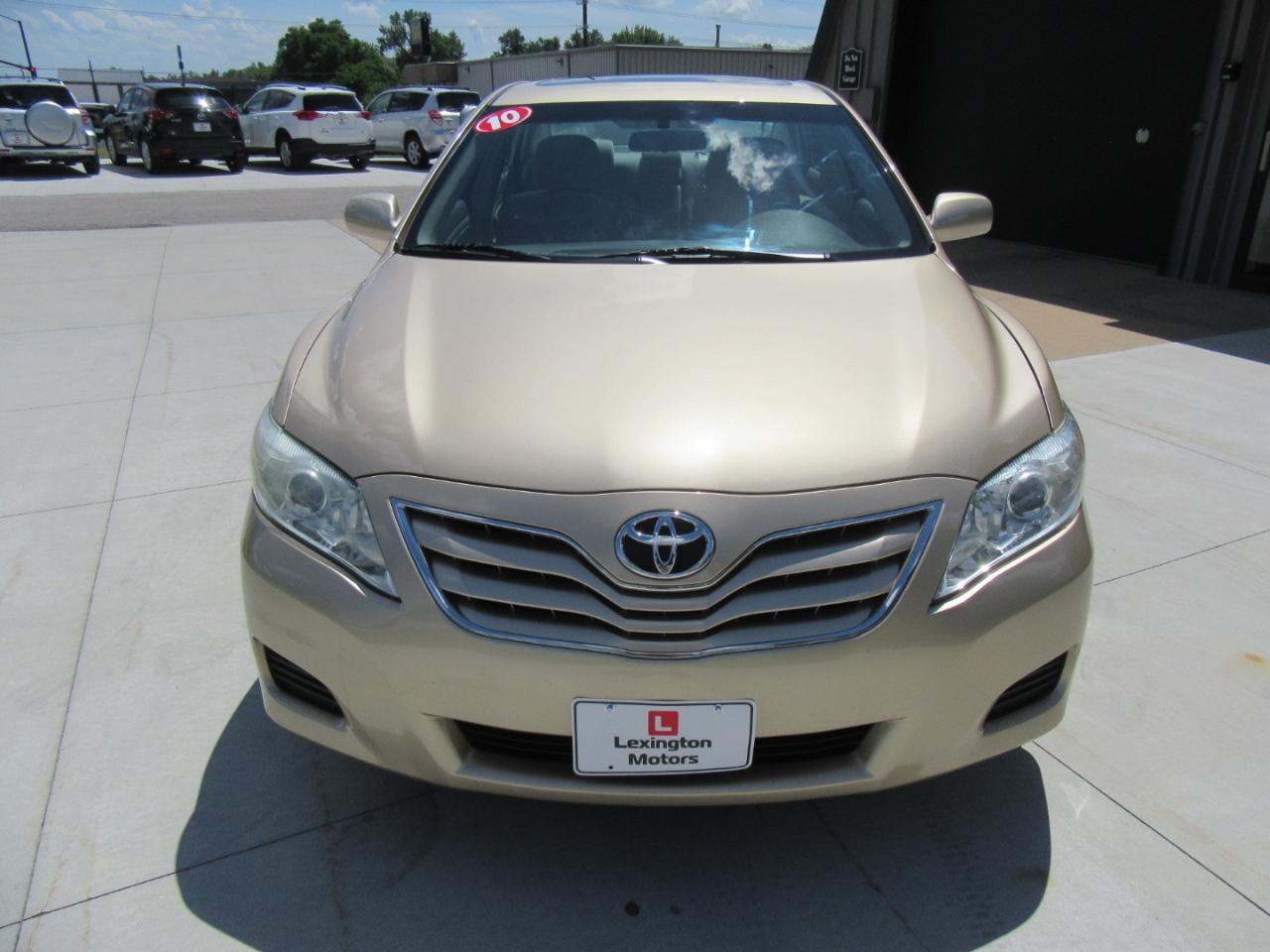 Toyota Camry LE 2010