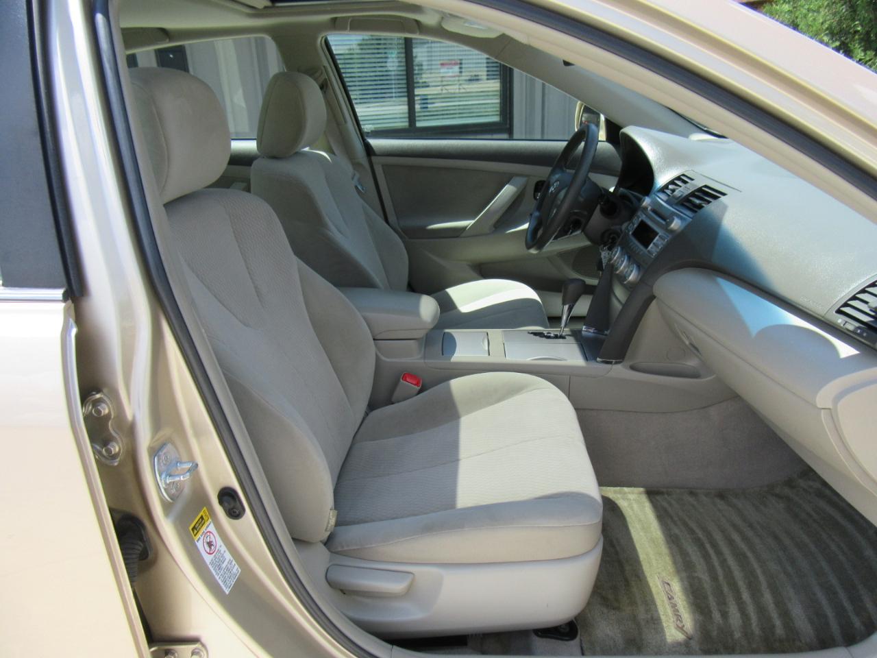 Toyota Camry LE 2010