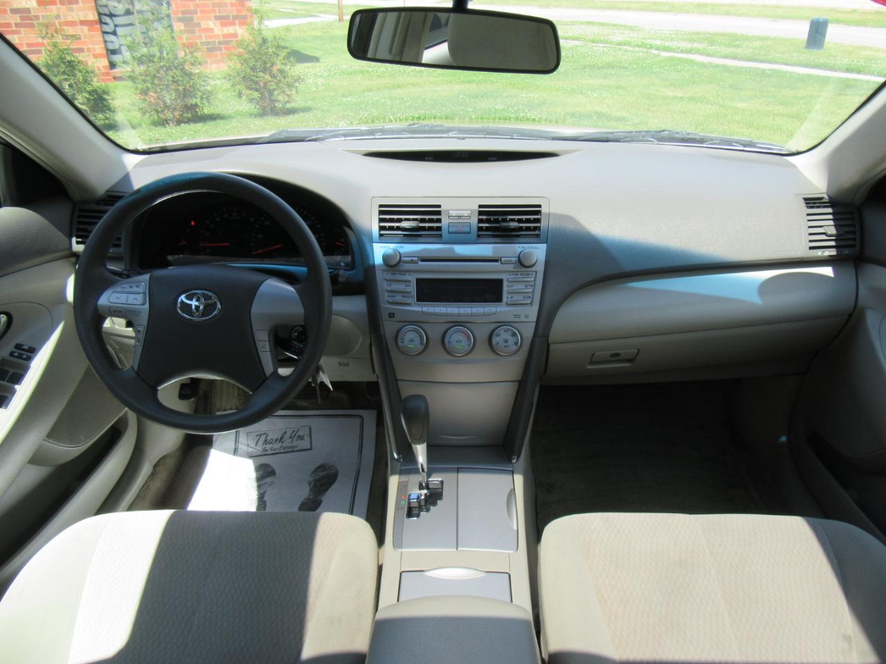 Toyota Camry LE 2010