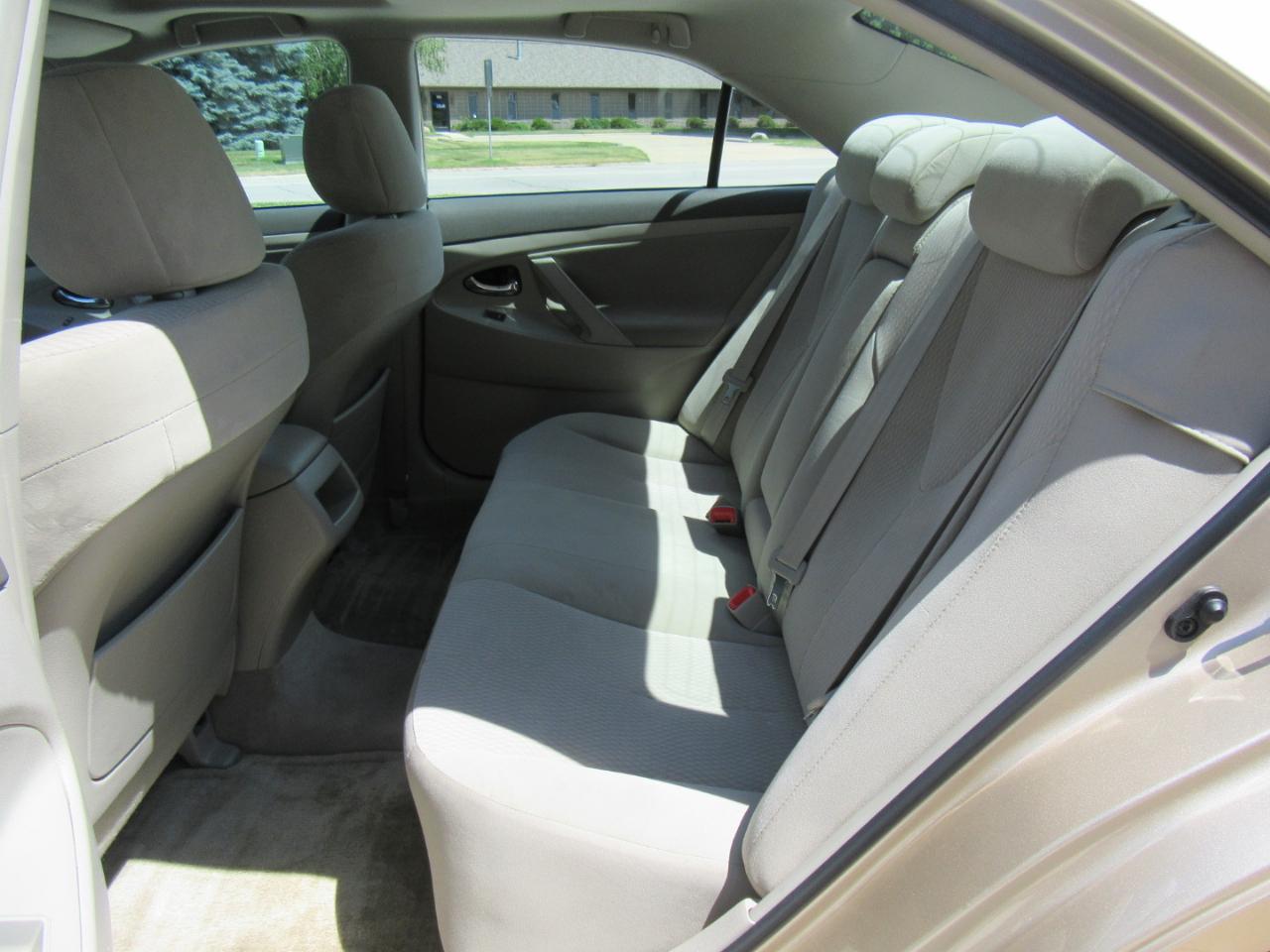 Toyota Camry LE 2010