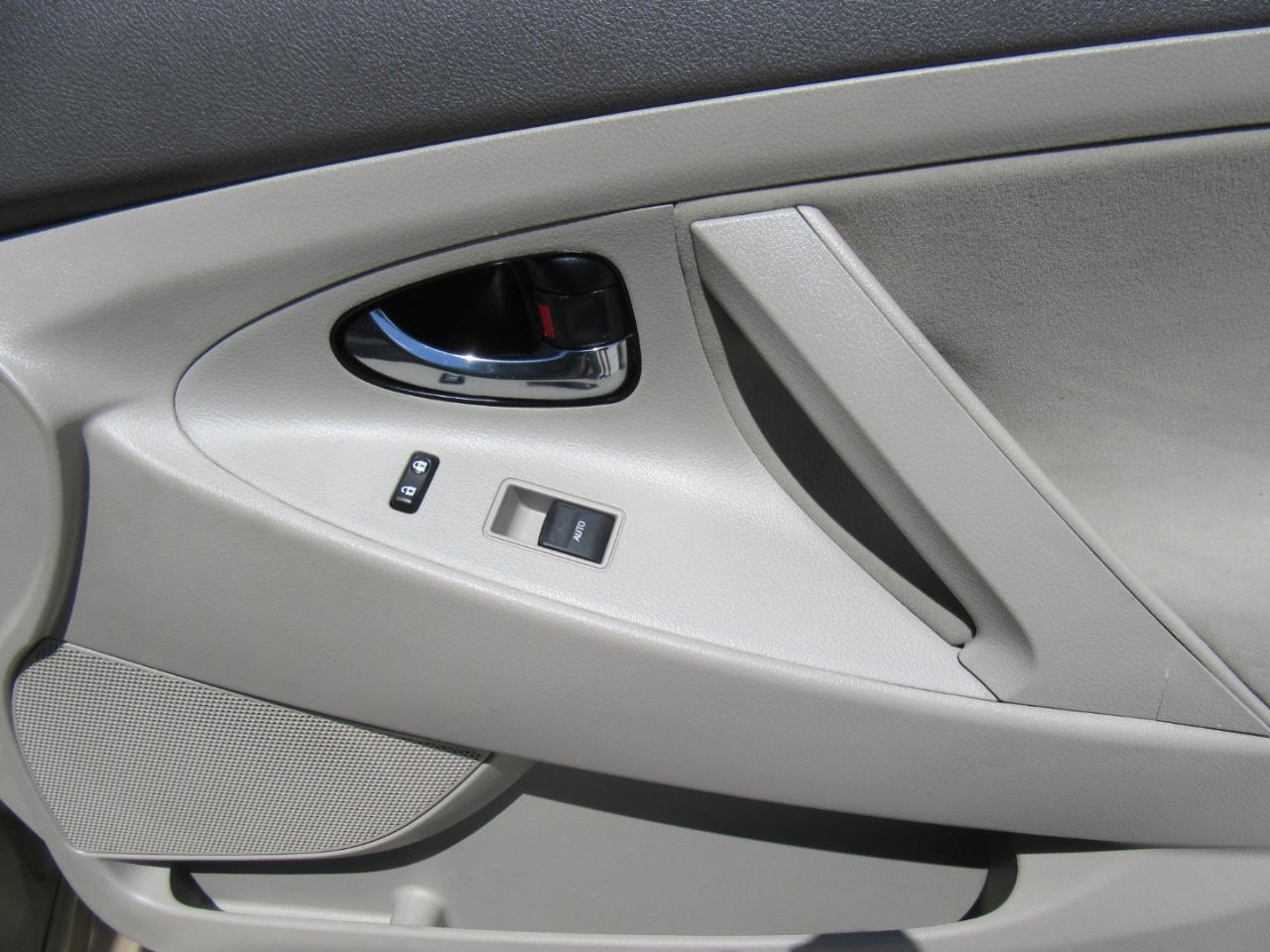 Toyota Camry LE 2010