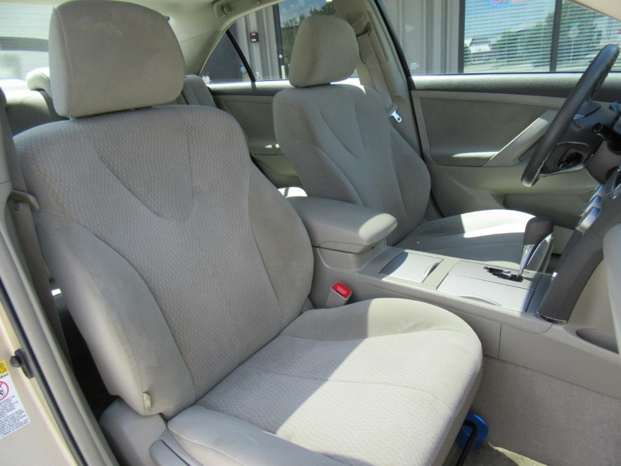 Toyota Camry LE 2010