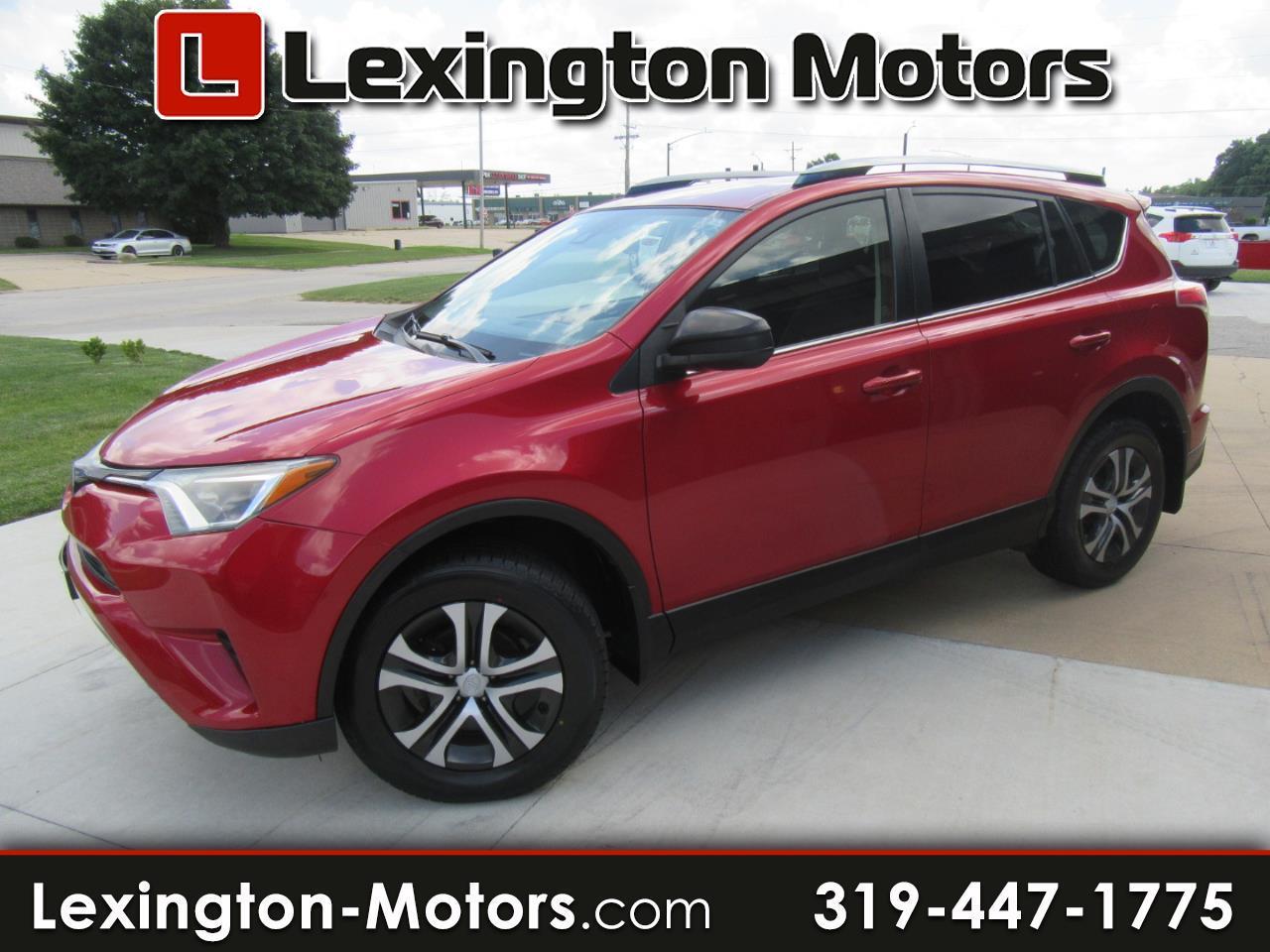 Toyota RAV4 LE 2017