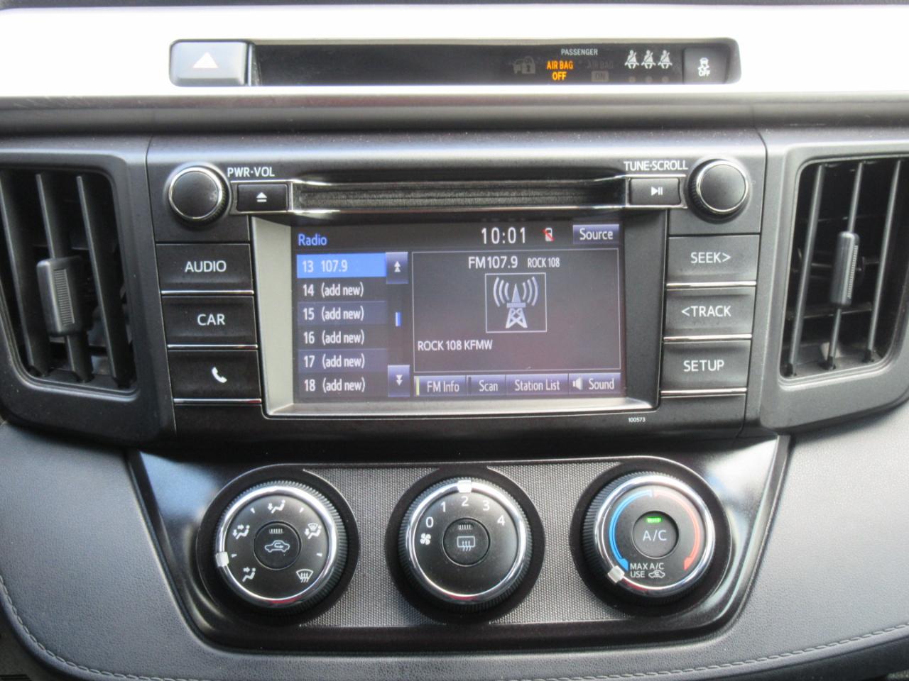 Toyota RAV4 LE 2017