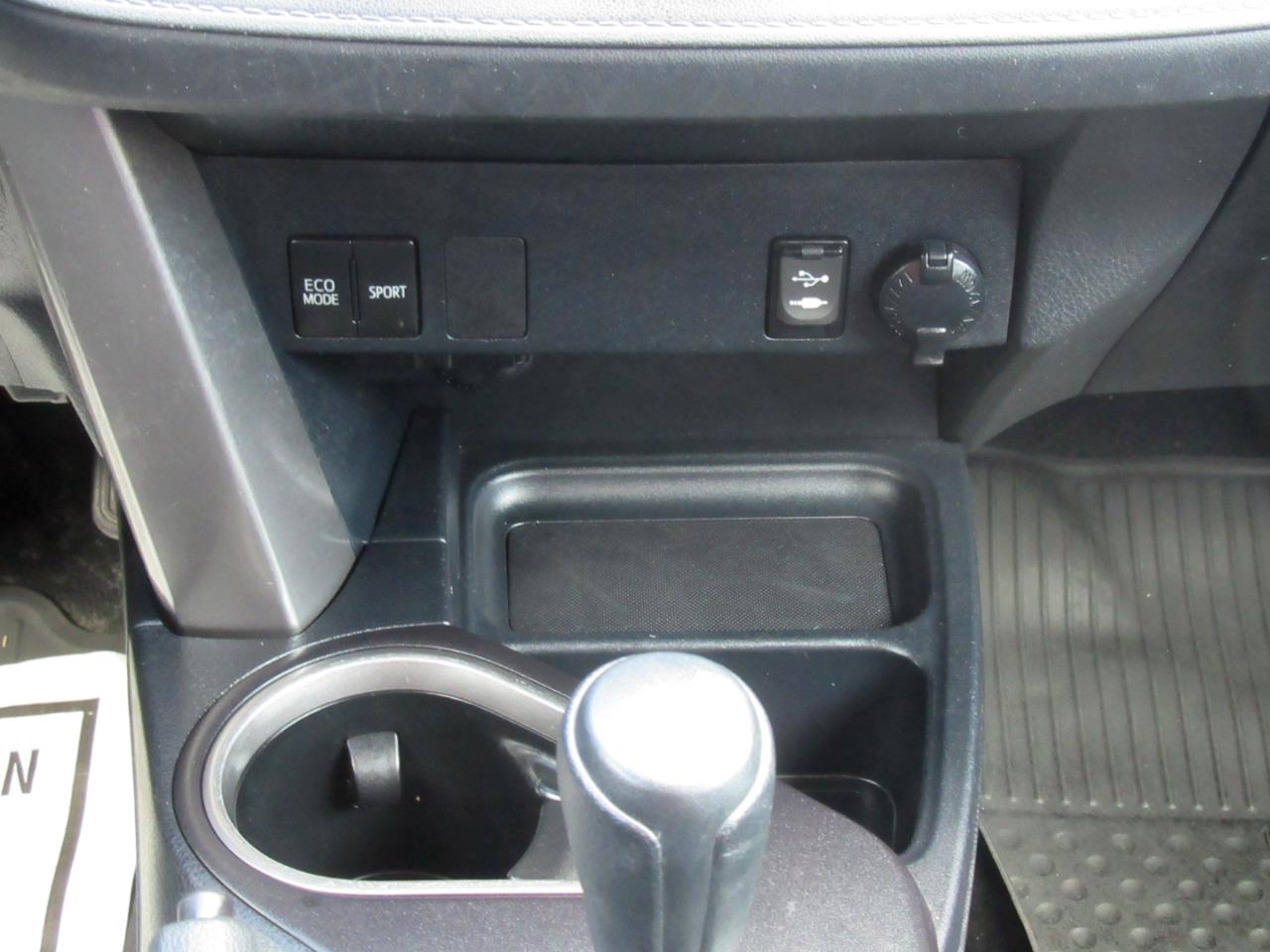 Toyota RAV4 LE 2017