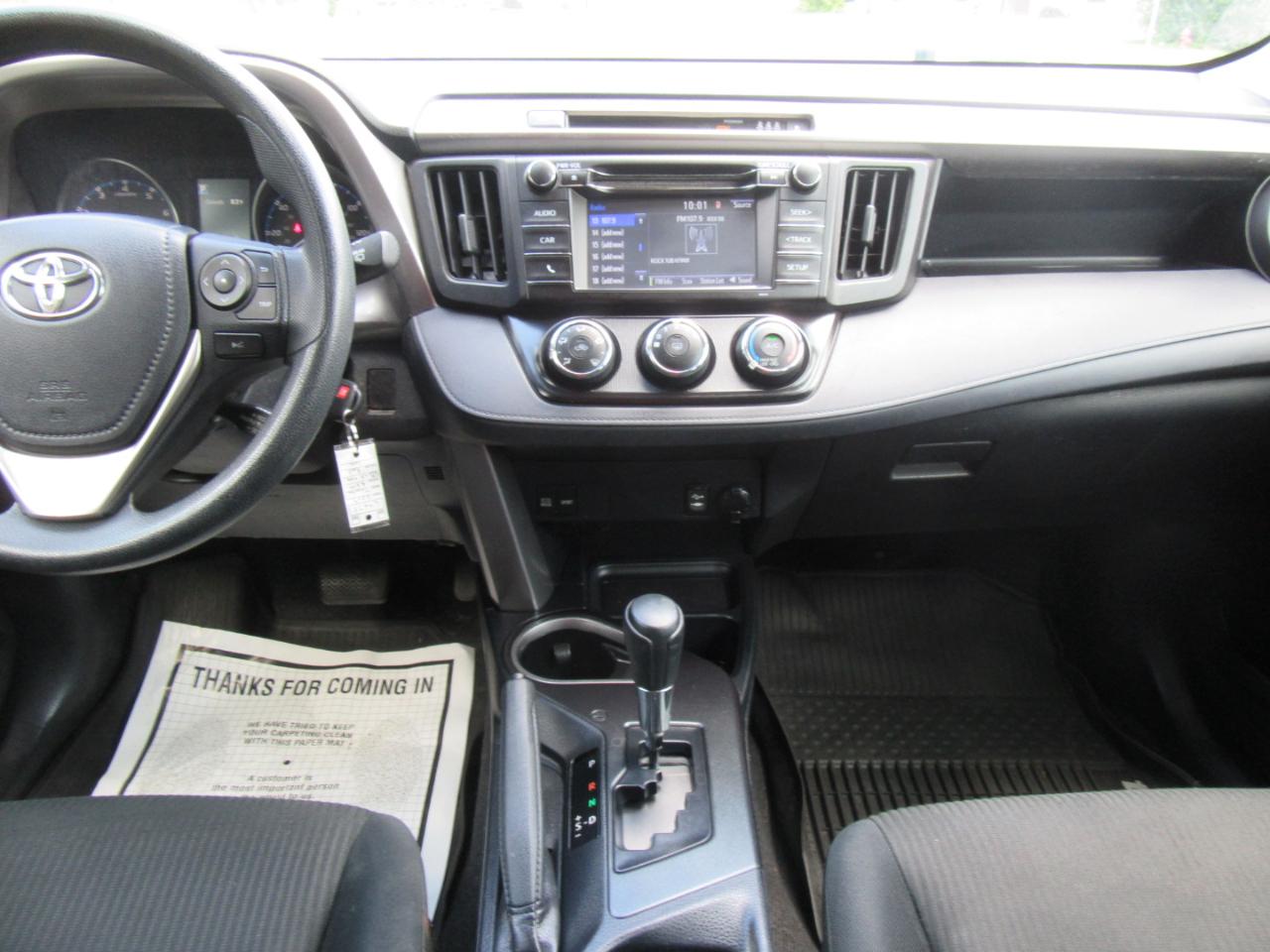 Toyota RAV4 LE 2017