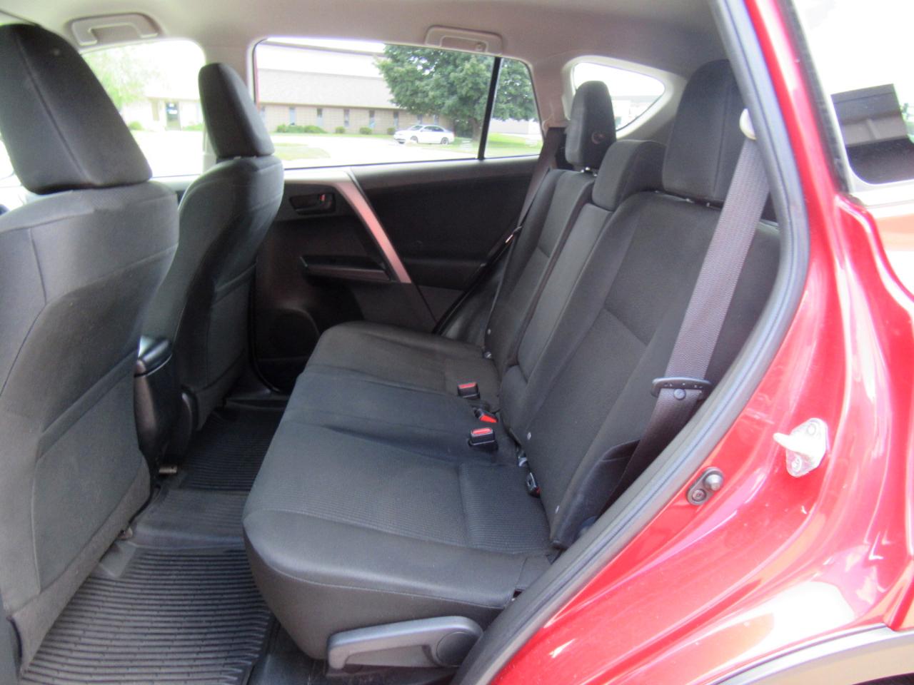 Toyota RAV4 LE 2017