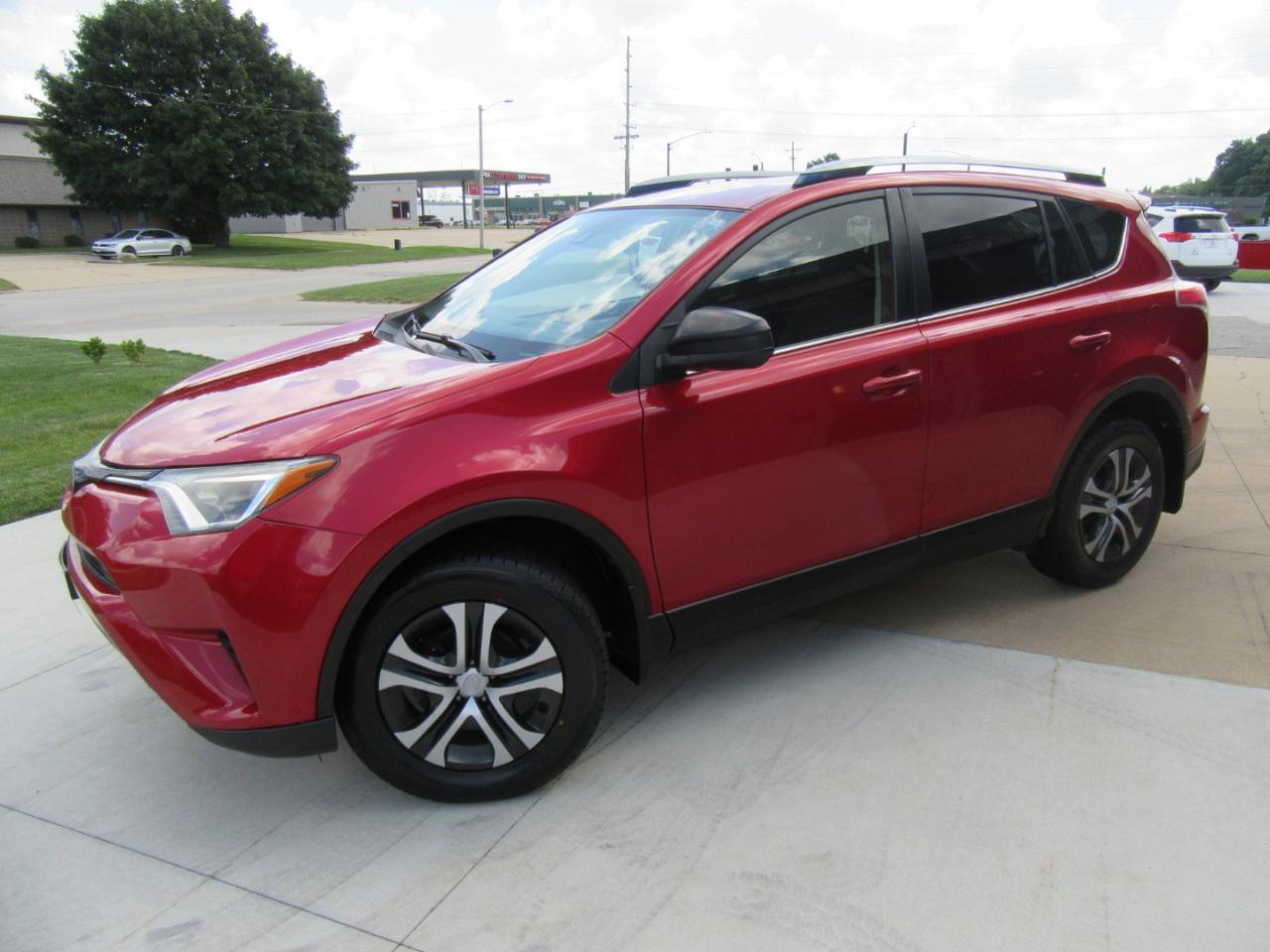 Toyota RAV4 LE 2017