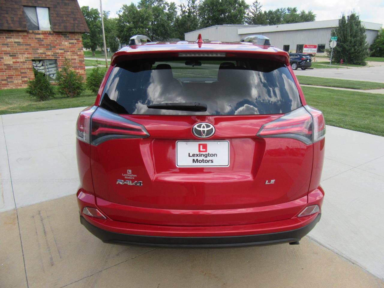 Toyota RAV4 LE 2017