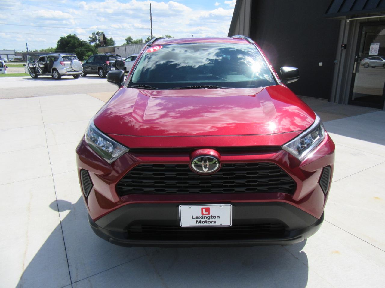 Toyota RAV4 LE AWD 2019