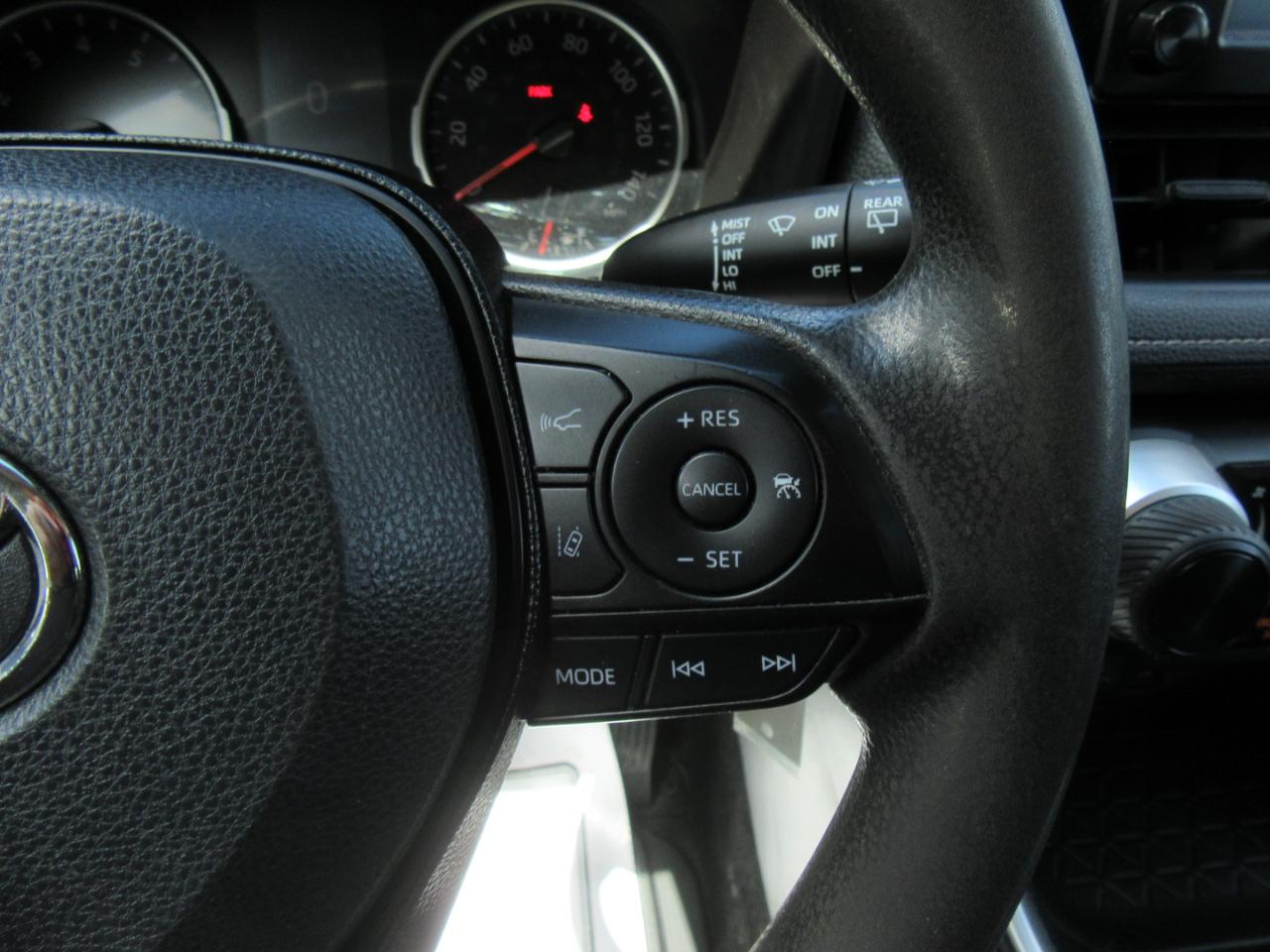 Toyota RAV4 LE AWD 2019