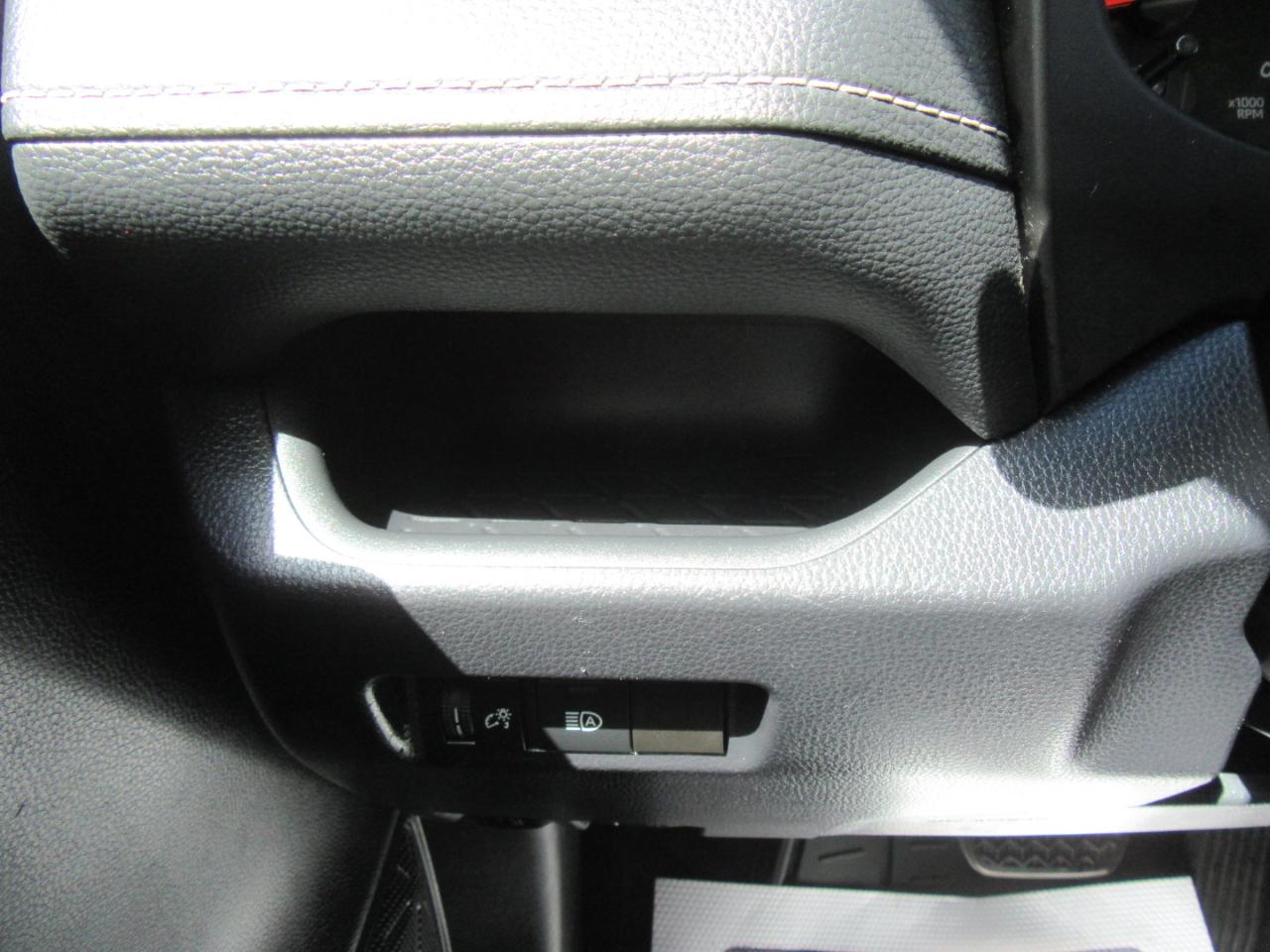 Toyota RAV4 LE AWD 2019