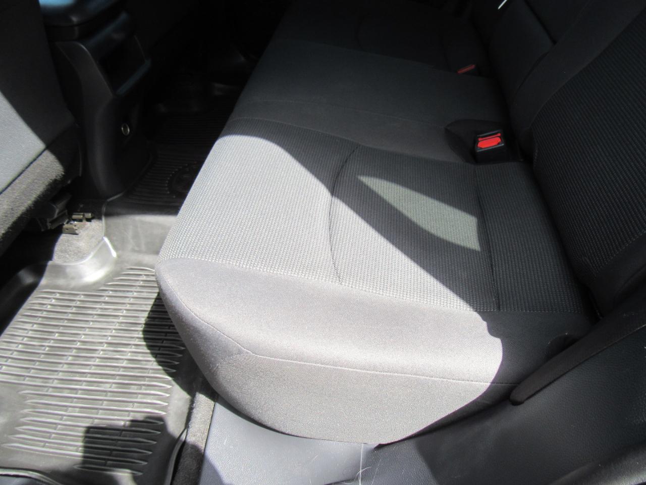 Toyota RAV4 LE AWD 2019