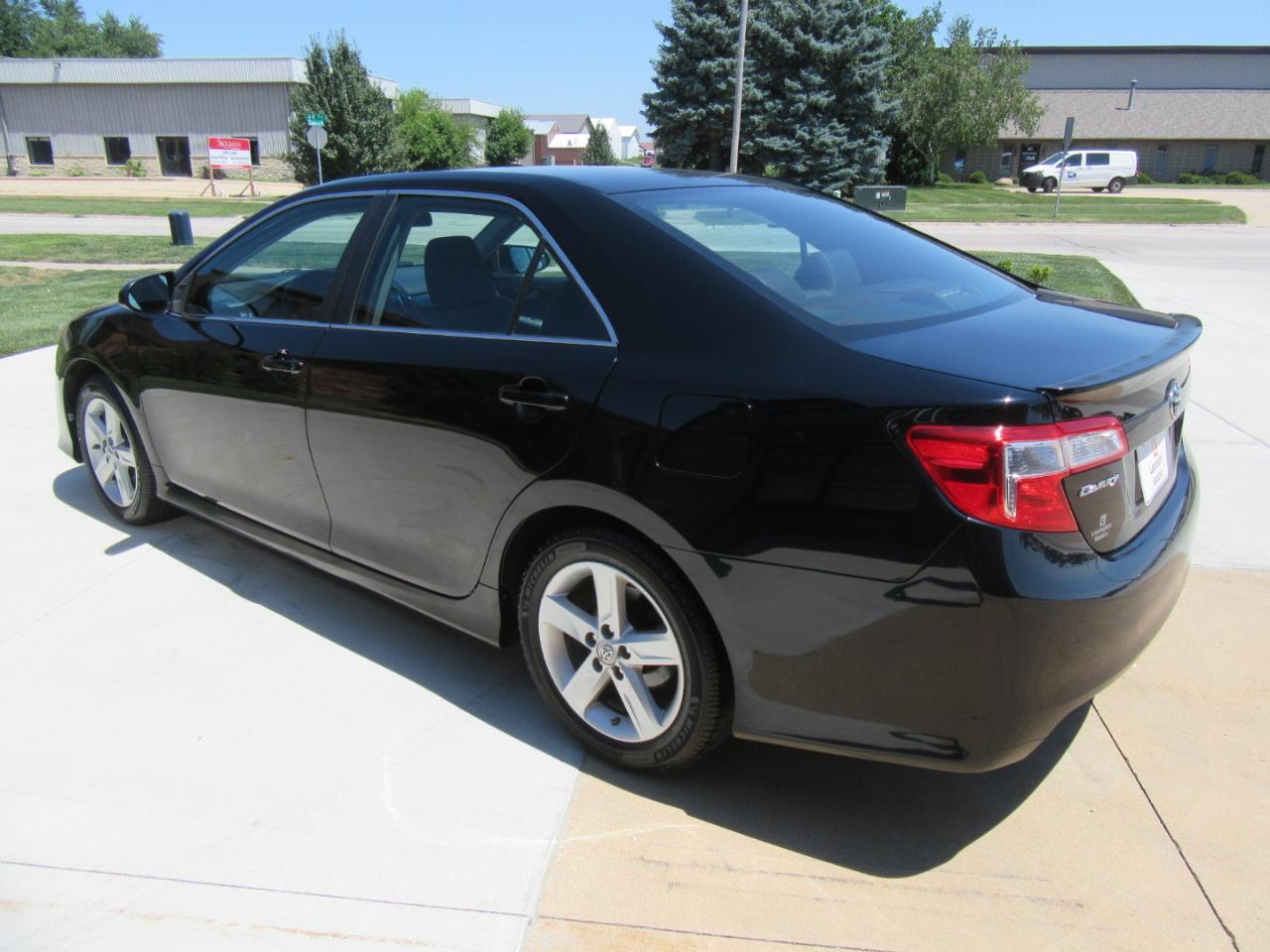 Toyota Camry SE 2012