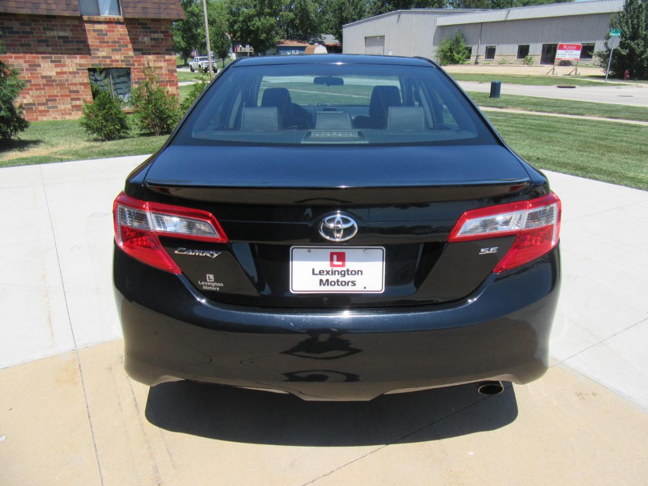 Toyota Camry SE 2012