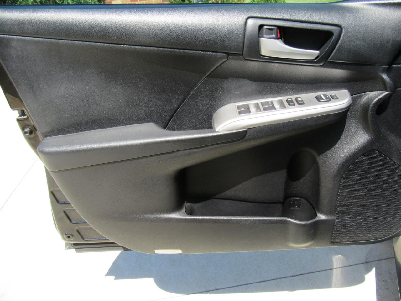 Toyota Camry SE 2012