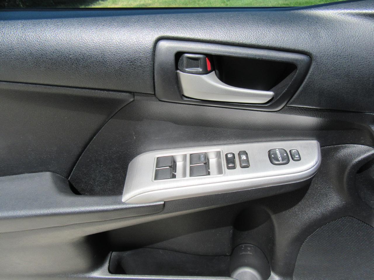 Toyota Camry SE 2012