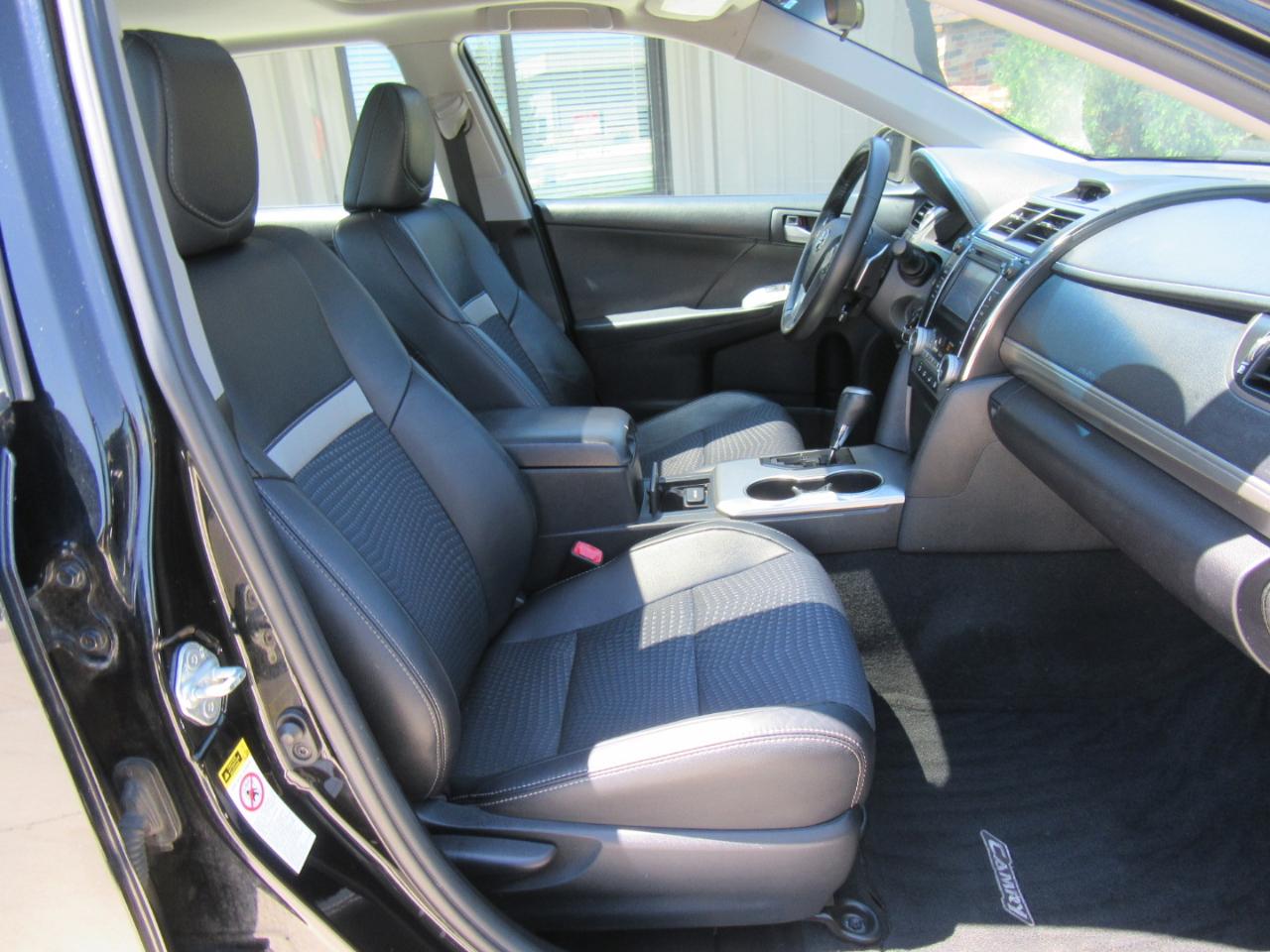 Toyota Camry SE 2012