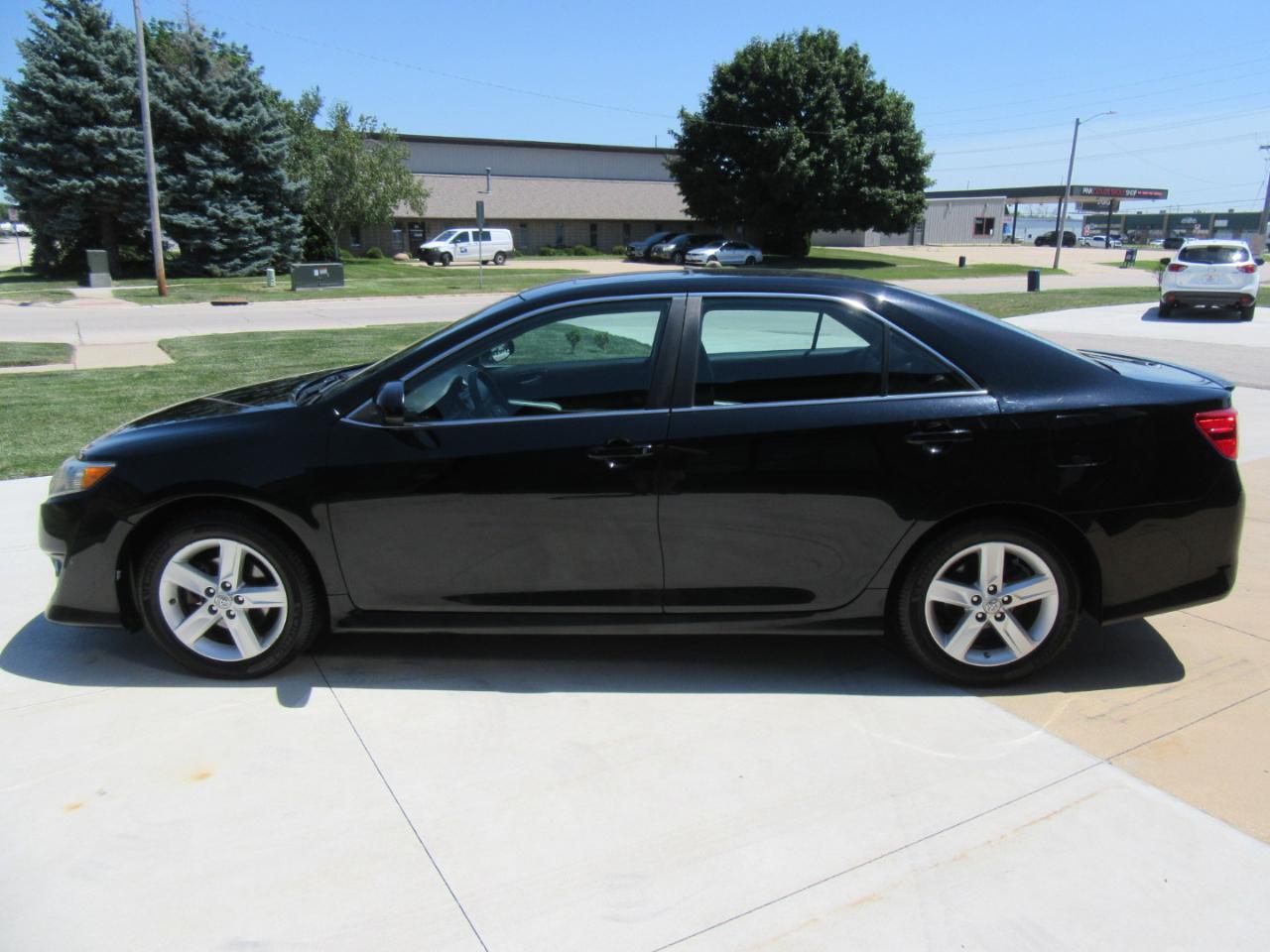 Toyota Camry SE 2012