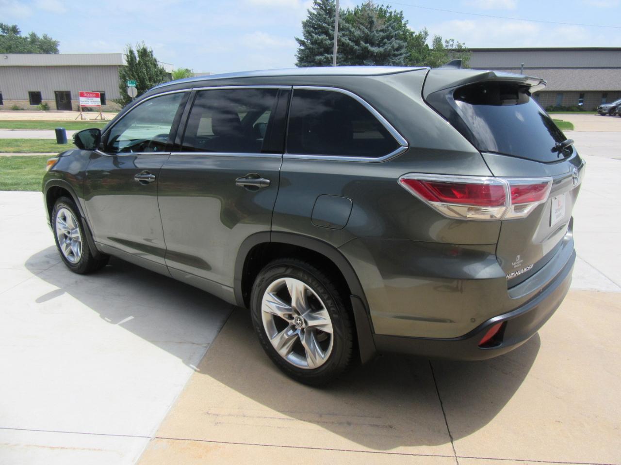 Toyota Highlander Limited 2016