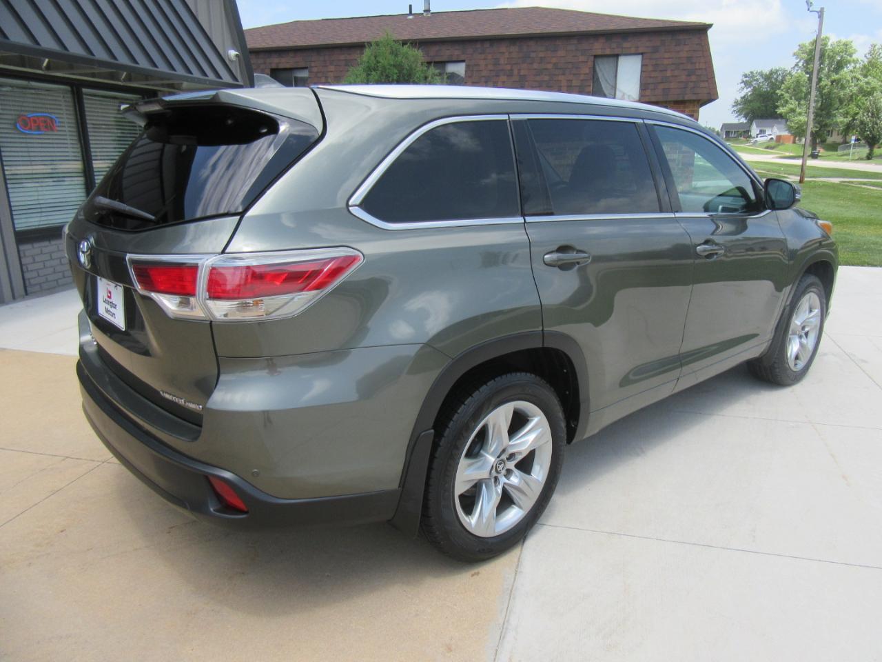 Toyota Highlander Limited 2016