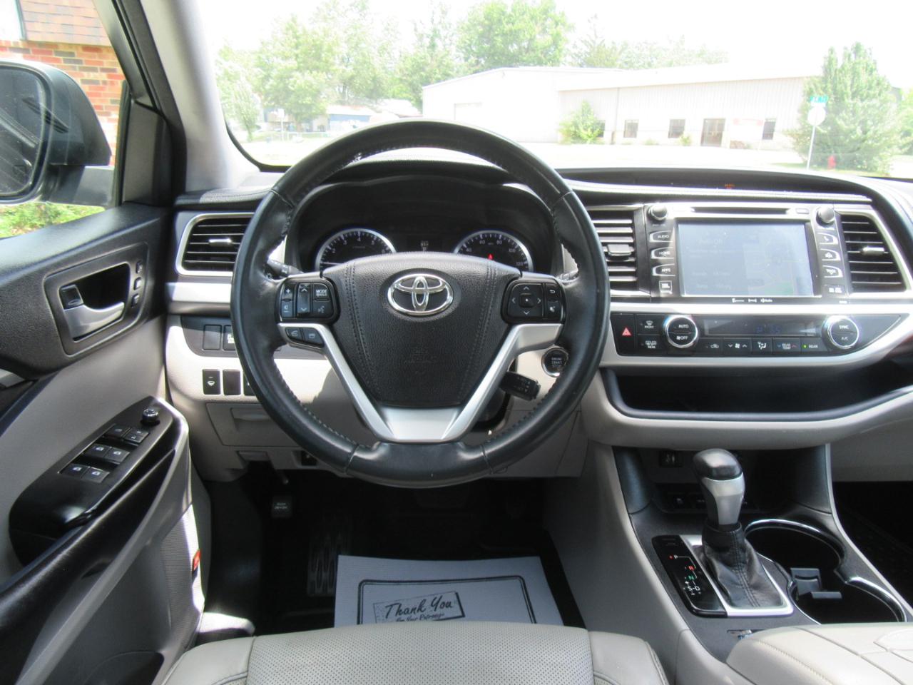 Toyota Highlander Limited 2016