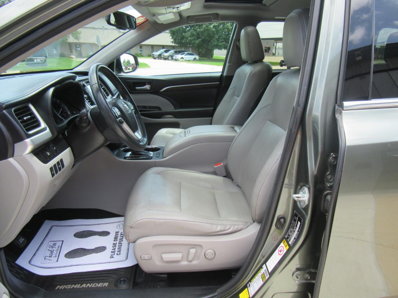 Toyota Highlander Limited 2016
