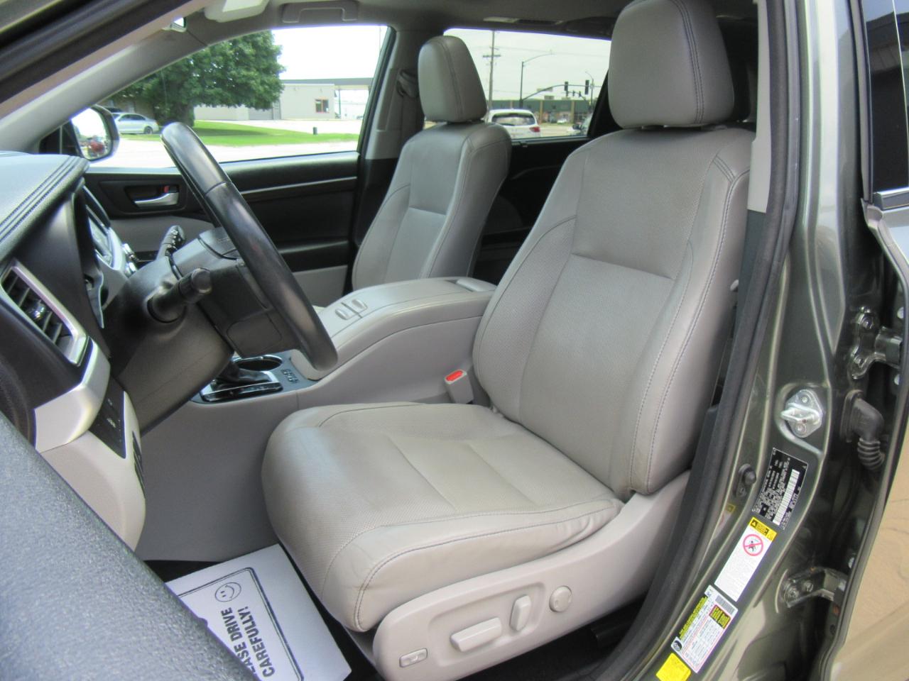 Toyota Highlander Limited 2016