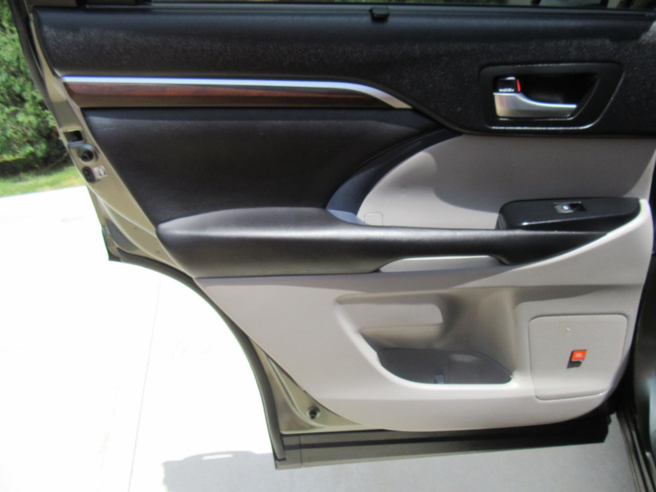 Toyota Highlander Limited 2016