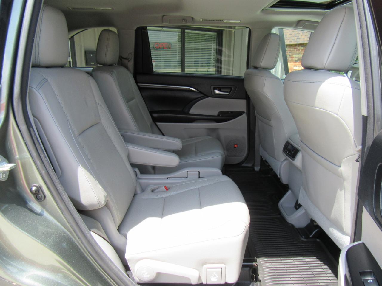Toyota Highlander Limited 2016