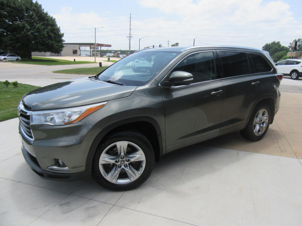 Toyota Highlander Limited 2016