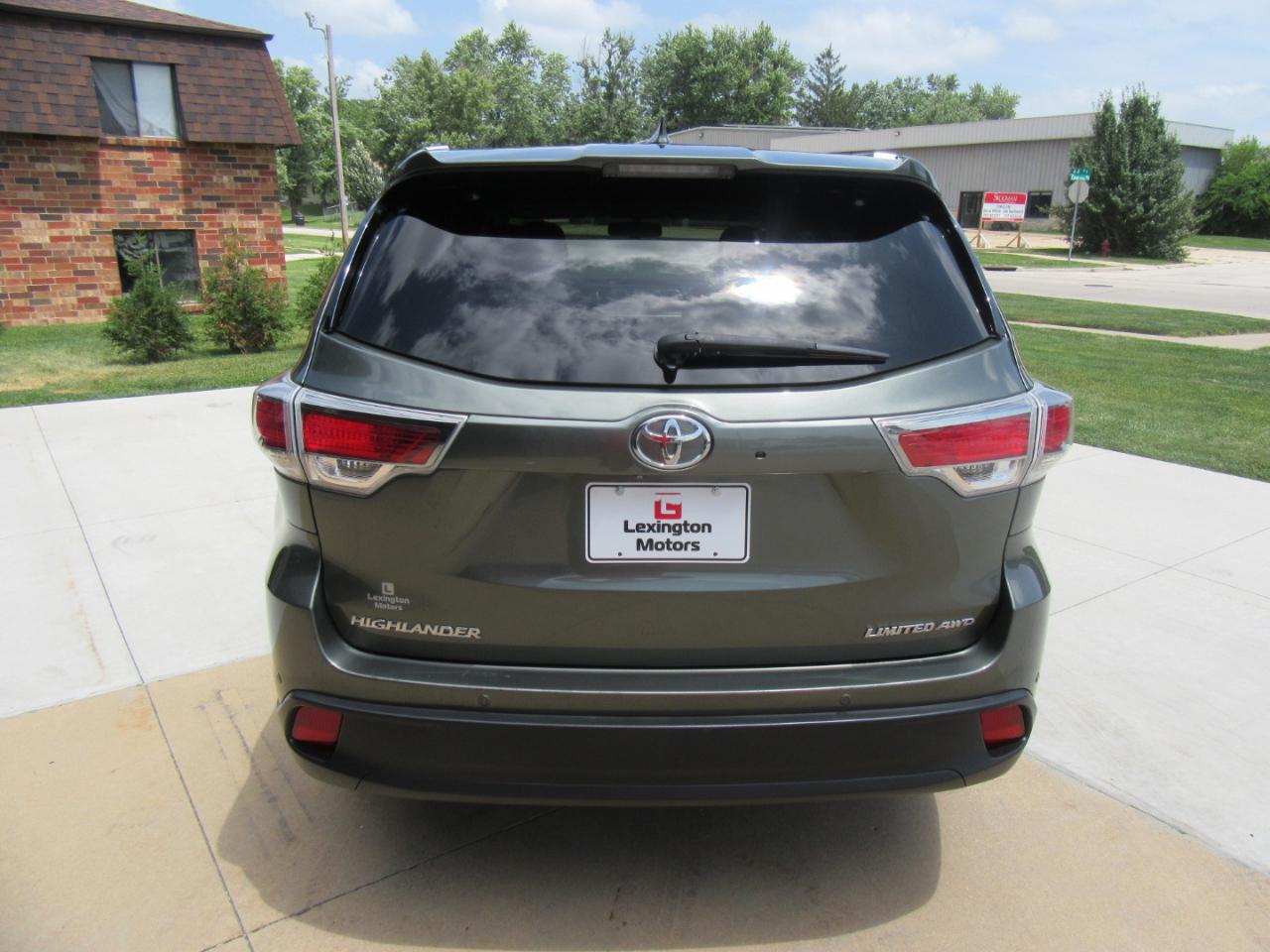 Toyota Highlander Limited 2016