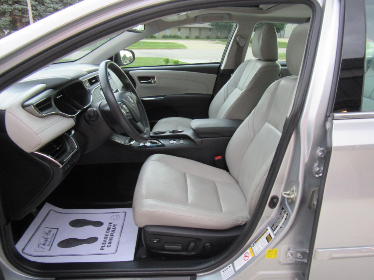Toyota Avalon Hybrid Limited 2016