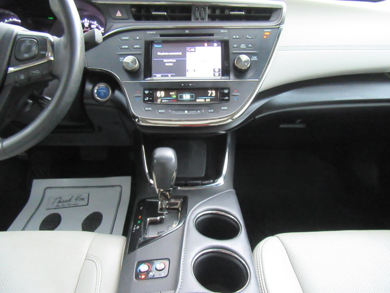 Toyota Avalon Hybrid Limited 2016