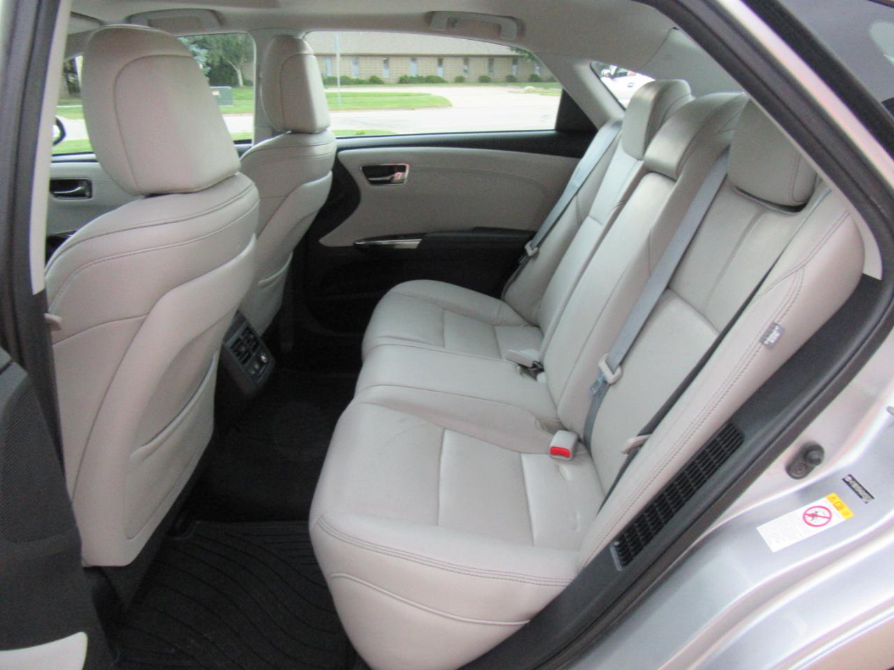 Toyota Avalon Hybrid Limited 2016