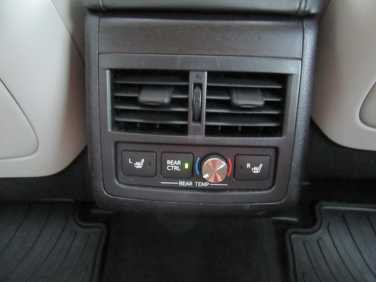 Toyota Avalon Hybrid Limited 2016