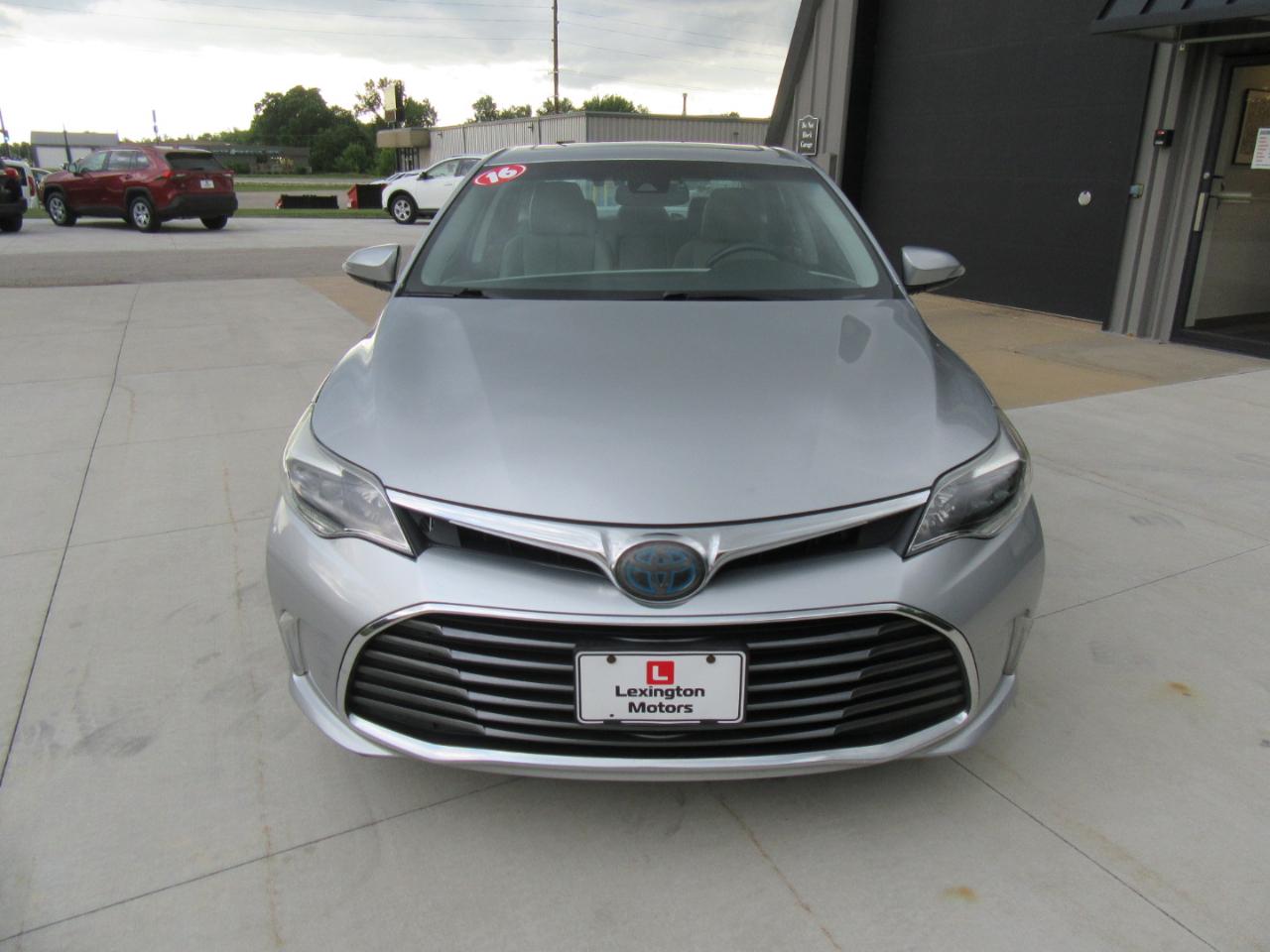 Toyota Avalon Hybrid Limited 2016