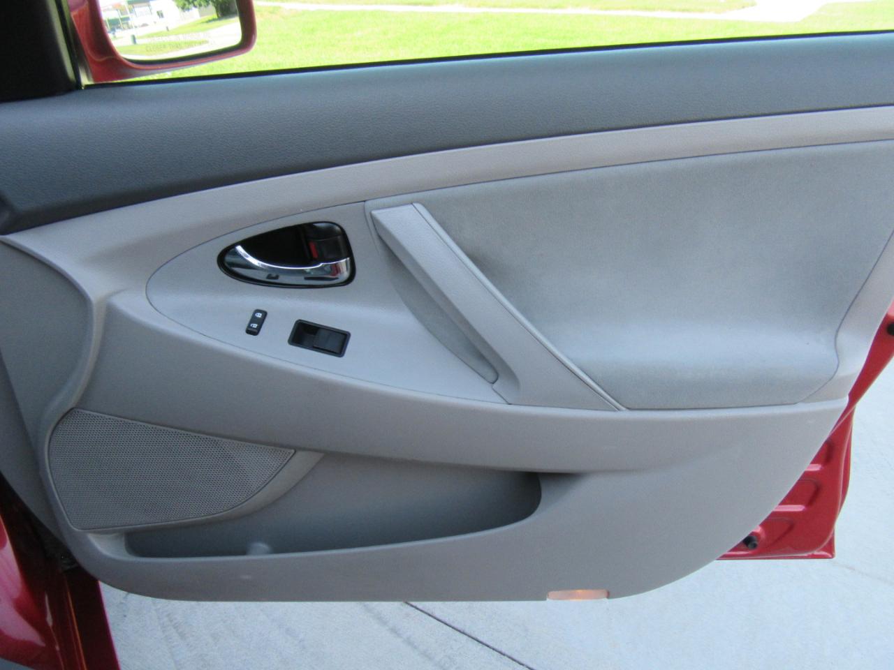 Toyota Camry LE 2009