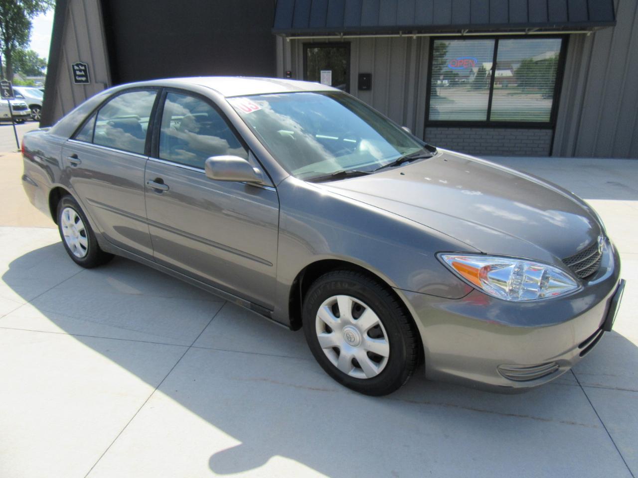 Toyota Camry LE 2003