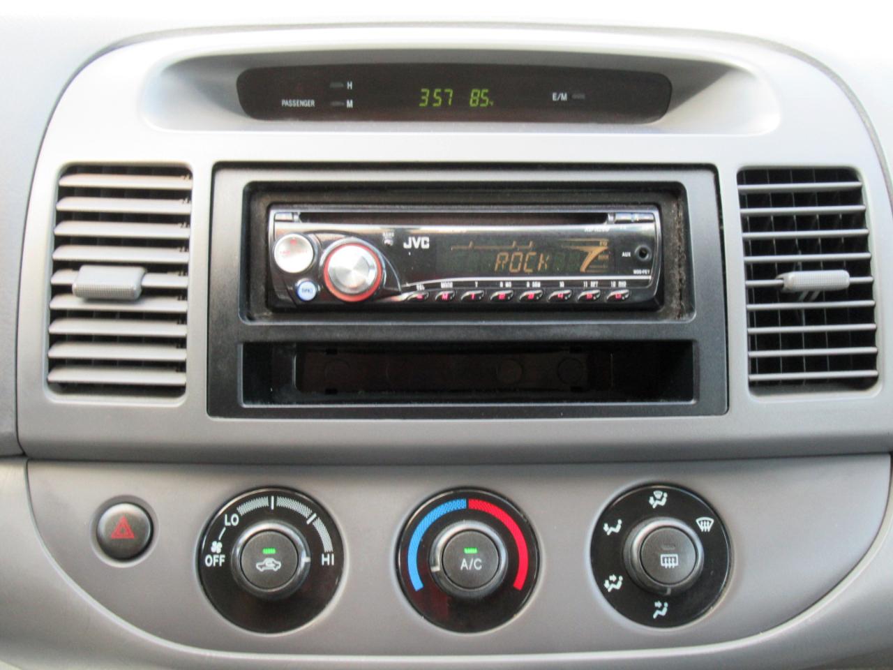 Toyota Camry LE 2003
