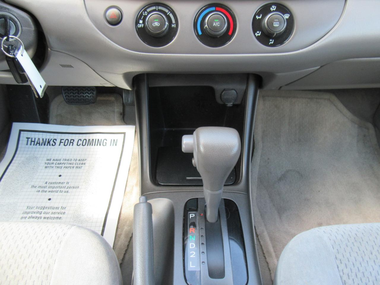 Toyota Camry LE 2003