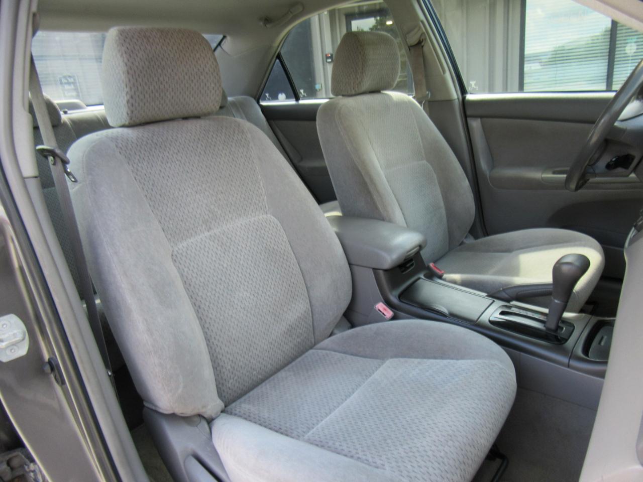 Toyota Camry LE 2003