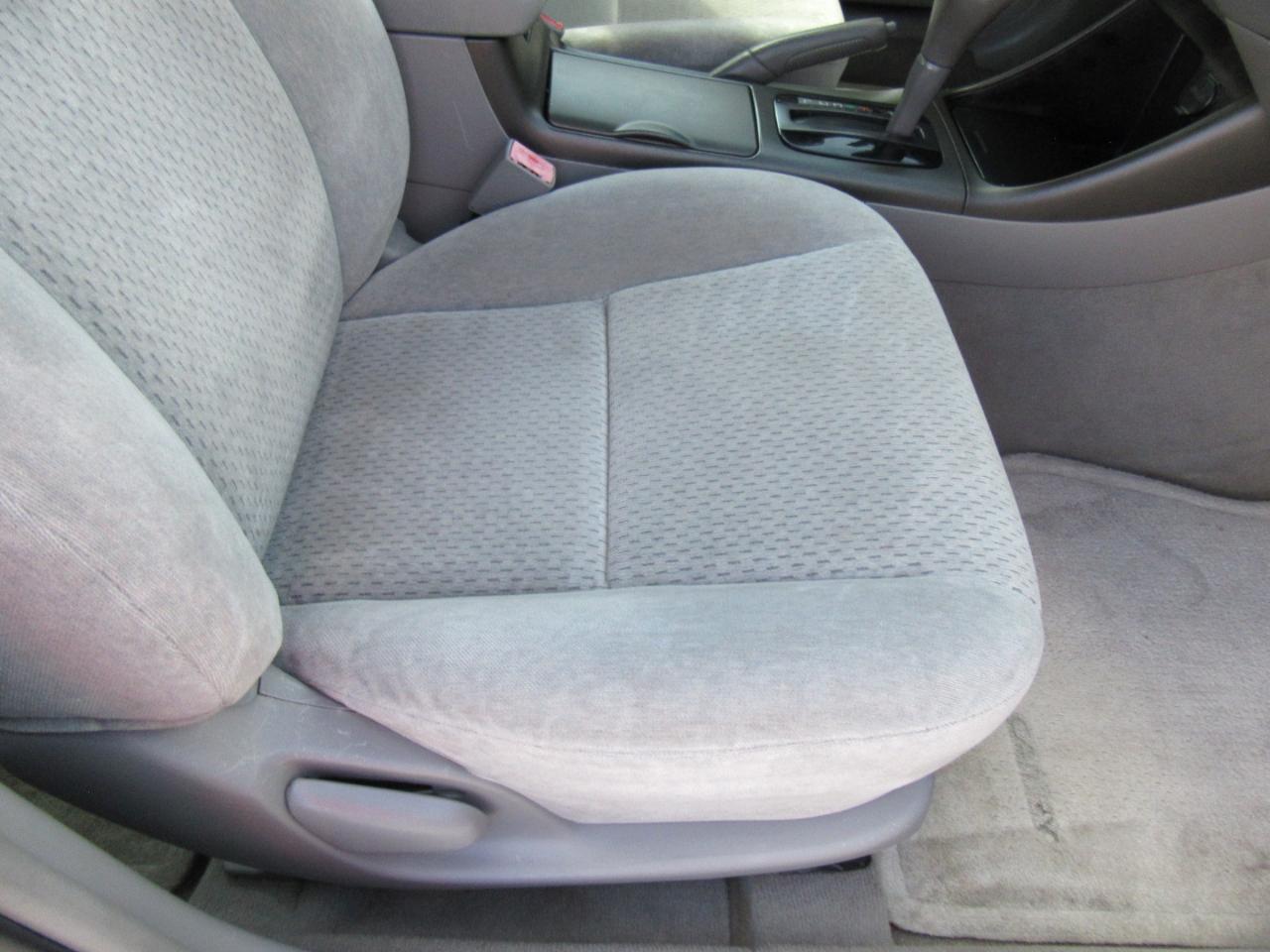 Toyota Camry LE 2003