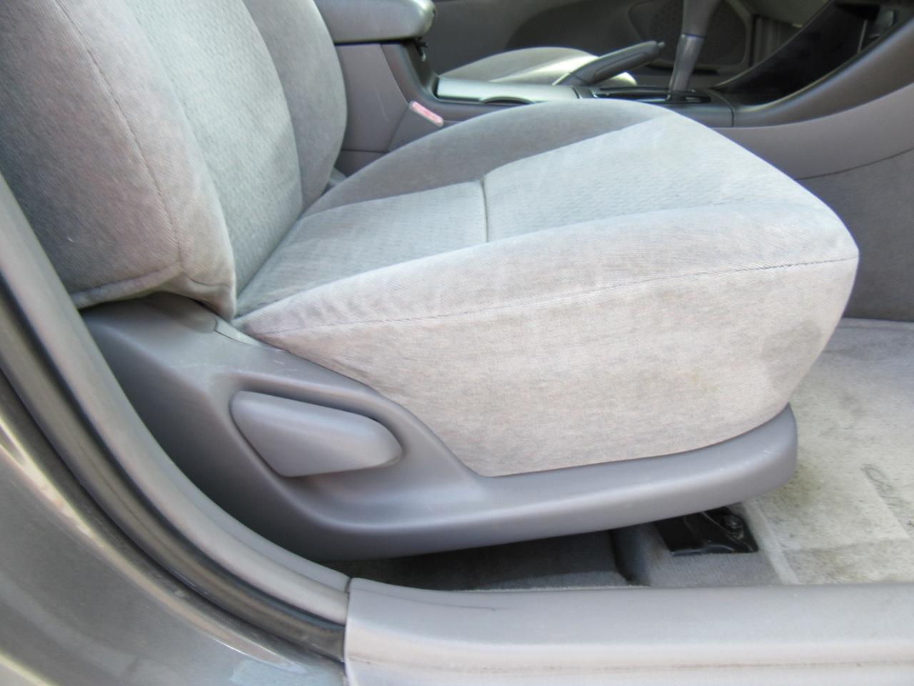 Toyota Camry LE 2003