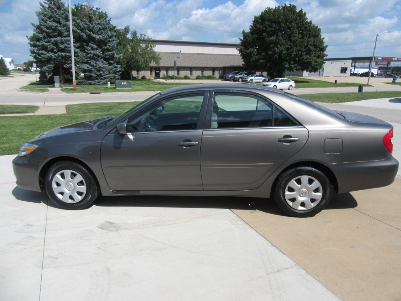 Toyota Camry LE 2003